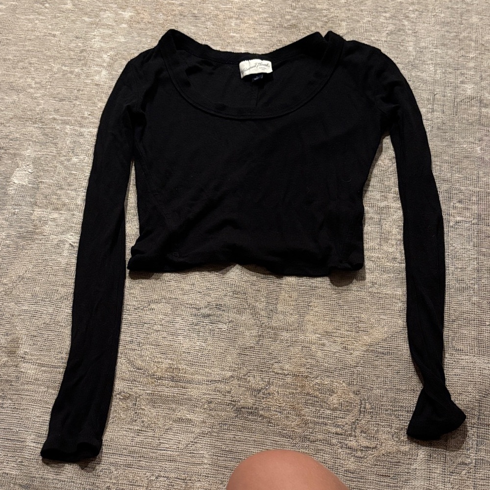 Universal Thread Black Long Sleeve Crop Top